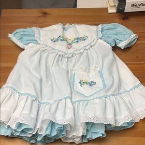Vintage toddler girls  dress with apron